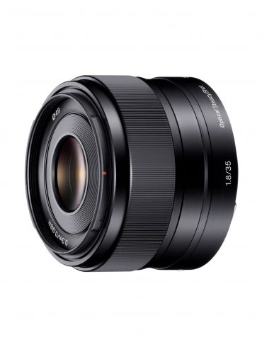 Sony E 35mm f/1.8 OSS Lens Review
