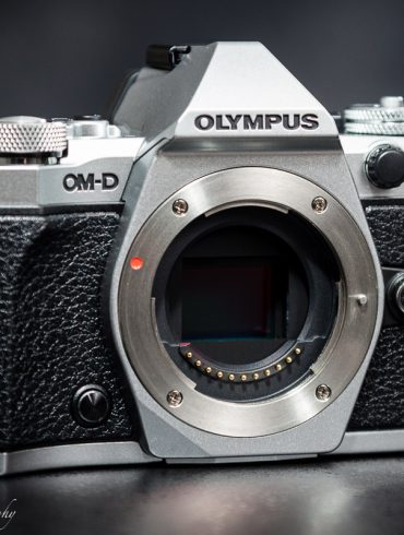 Olympus OM-D E-M5 Mark II