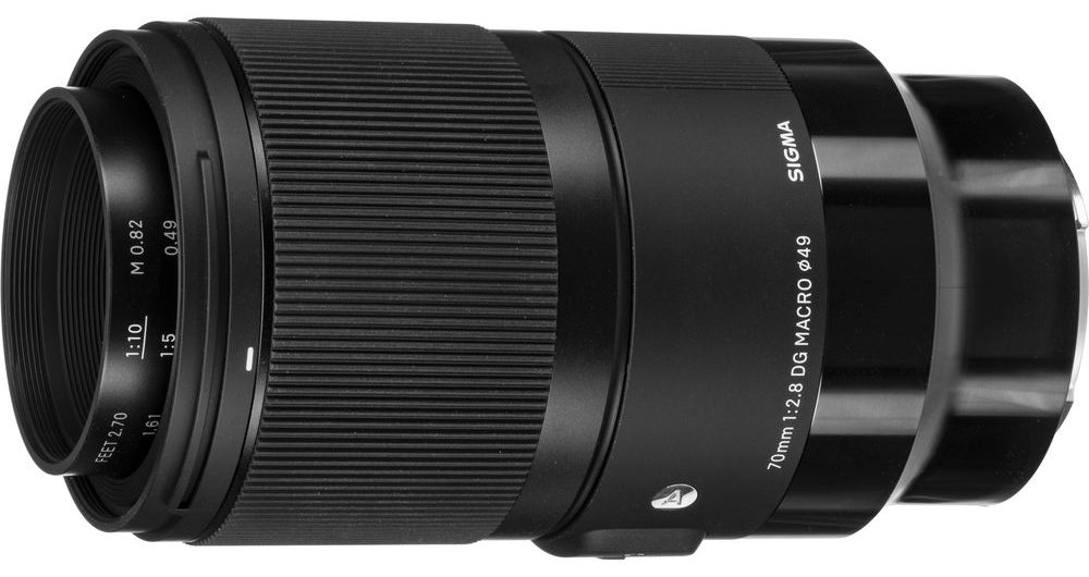 Sigma 70mm f/2.8 DG Macro Art Lens