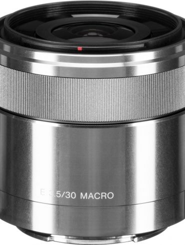 Sony E 30mm f/3.5 Macro Lens Review
