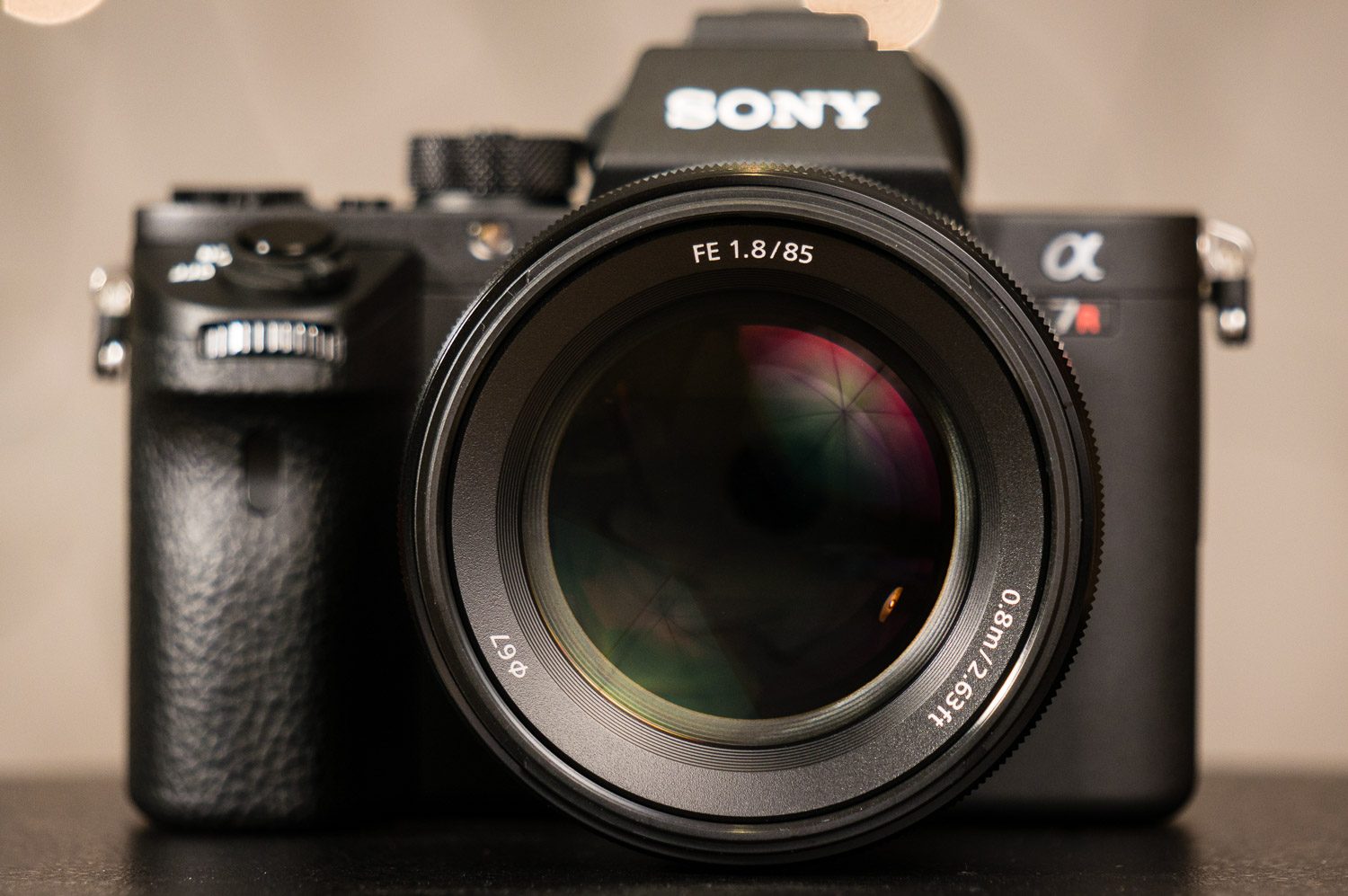 Sony FE 85mm f/1.8 Lens Review