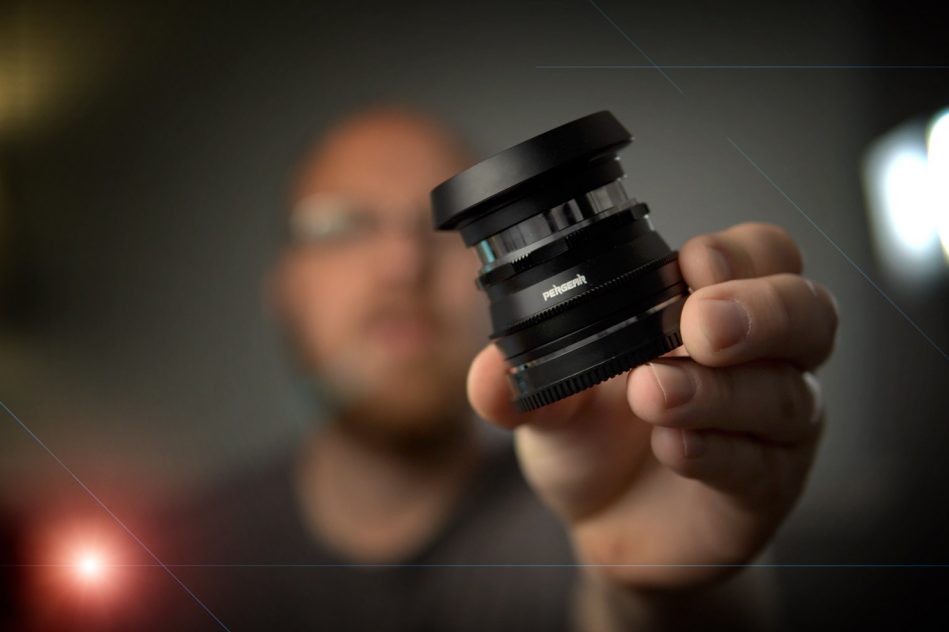 Pergear 25mm f/1.8 Lens Review